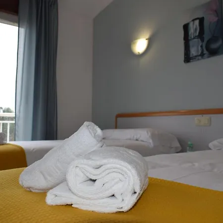 Hotel Xunca Blanca *